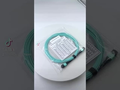 OM3 SM MPO ブレイアウトケーブル PVC / LSZH ジャケット