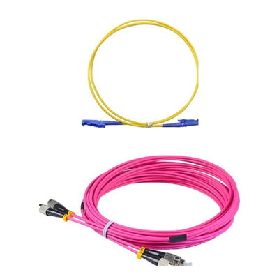 購入 FTTH MDUアプリケーション向けの7.5mm最小曲げ半径を持つG657A2曲げ特性シングルモード光ファイバーパッチコード online manufacture