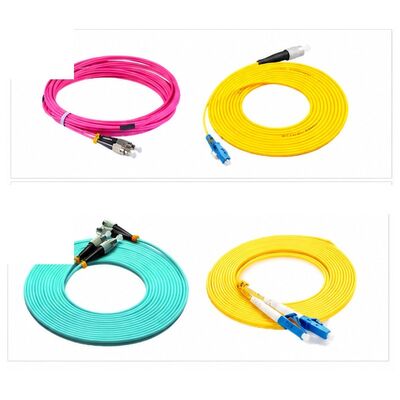 FC UPC シンプルファイバーオプティック・ピグテール 金属コネクタ0.9mm OS2 G652D OTDRおよび産業用